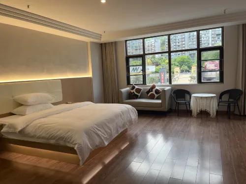 Shiqian Qianyueju Business Hotel - واي فاي