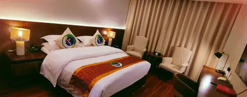 Lhozhag Zhongliang Hotel