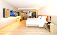 Qiju Hotel (Hanzhong Ancient Hantai Central Plaza)