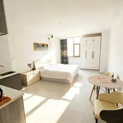 Tomato Homestay (Zhongdong Xintiandi Shopping Park)