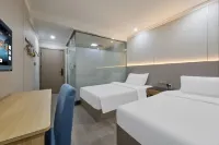 Home Inn Huayi Select Hotel (Xiamen SM City Square Jiangtou Subway Station) - pet friendly