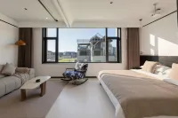 Natural Wake · Calm Wake Designer Homestay