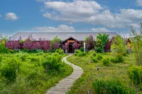 Hulunbuir Genhe Genlin Log Cabin Theme Hotel (Budong River Branch, China's Coldest Pole)