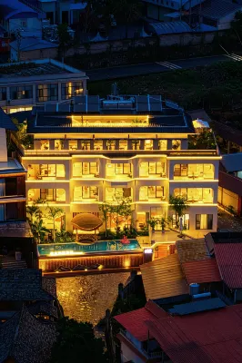 Mangshi Yijing • Twin Towers Sunset Panorama (Mangshi Dai Ancient Town Branch) - Infinity Pools