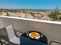 BnB Homes Lili Seaview Residence, 4 Terraces, 2 Pools & AC, parking, gym - ジム