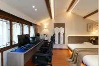 Golden Dawn·Spring Vista | Mountain View Audio-Visual Homestay, Lijiang Ancient Town - Esports