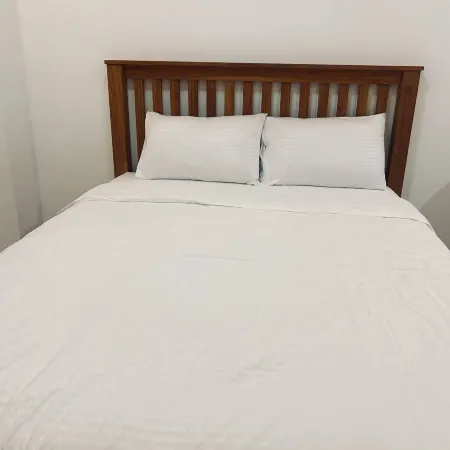 TravelNest Transient Inn Santa Rosa Laguna