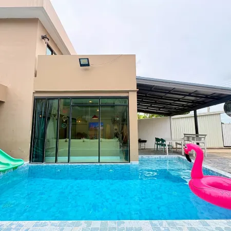 Mountain Private Pool Villa-Bangsaen