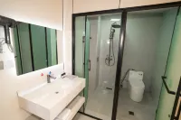 Wangyuelou Homestay (Wumeng Grass Plain) - Balkoner