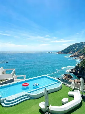 Floral Hotel · Listening to the sea Hotel - 로맨틱