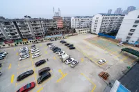Super 8 Collection Hotel (Suizhou Wuyue Plaza) - 2 étoiles