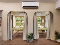 LILYBETH HOTEL PRATUNAM Hotel dekat Dermaga Witthayu