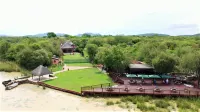 Crocodile Pools Safari Lodge - Parking