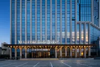 Jinan Changqing Wanda Moments Hotel - parking
