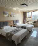 Changbai Yalu River Hotel - parking