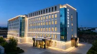 Auster Collection Hotel (Dingsheng Dynasty · Kangxi Ceremony Large-Scale Live Performance) - Airport Shuttle