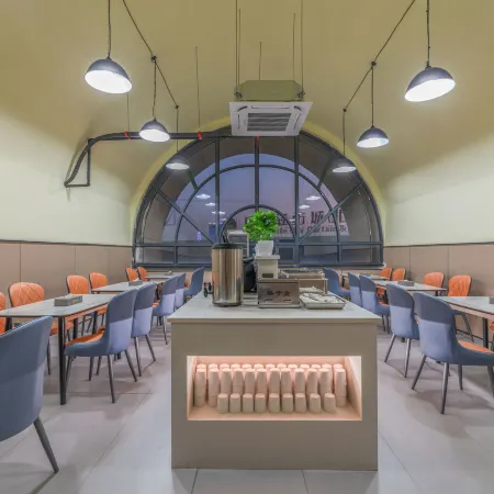 Jinzhou Hotel (Shaoxing Keyan Scenic Area Textile Chengbei Market Branch)