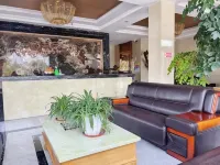 Zhuyuan Village Business Hotel