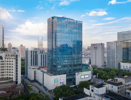 Golden °R Hotel(Shenlongcheng Store of Municipal People's Government) Отели рядом с достопримечательностью «Shifeng Park»