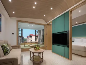 Wanda YI, Suite Xishuangbanna