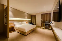 Floral Hotel· Merrill Lynch Hotel (Changzhou Olympic Sports Center Global Dinosaur City)