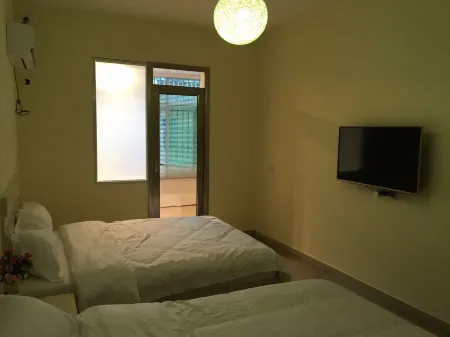 Small Town Story Garden Inn