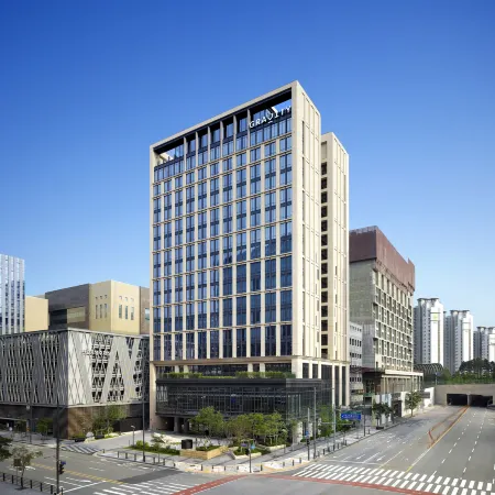 Gravity Josun Seoul Pangyo, Autograph Collection Отели рядом с достопримечательностью «Станция метро Sunae»