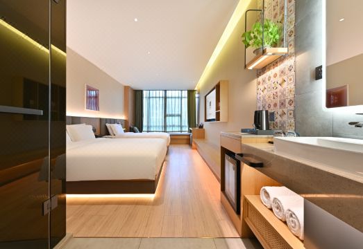 트루고호틸 호텔 즈쉬안