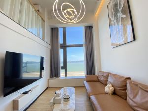 Meizhu zhengpin Loft Seaview Apartment (Longguang Century Business Center)