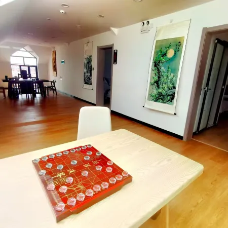 Tekes Luohuangge Homestay