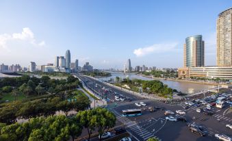 Ningbo Youning Hotel (Tianyi Square)