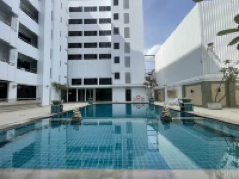 埃比納之家 鄰近LAK SI的酒店