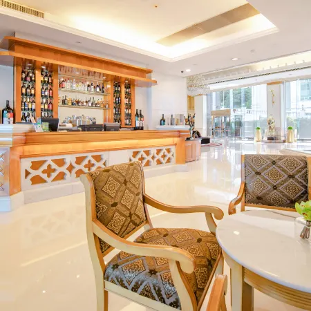 Golden Crown China Hotel