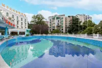Drunken Beauty Hotel (Xinglong City Garden Branch) - Rooftop Pools