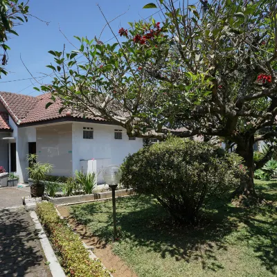 Hotel Citere II Hotels near Lembah Pineus Rahong