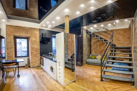 HB apartments Aghmashenebeli Отели в г. Тбилиси