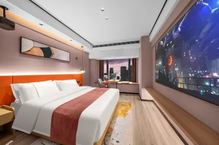Chenya Yushe High-altitude City View Cinema Hotel (Hunan Financial Center Chazishan Subway Station)