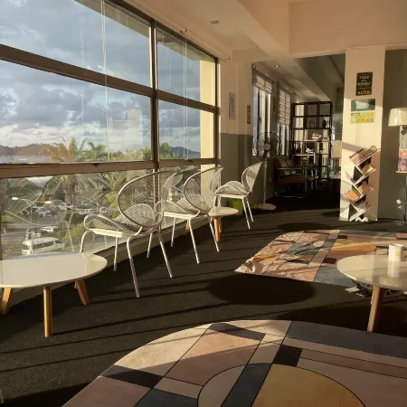 Space Cap Hotel Отели рядом с достопримечательностью «Центр Поинт Сабах»