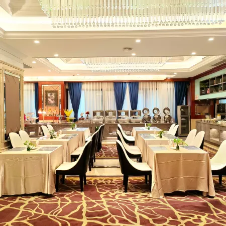 Huaxia Conifer Hotel