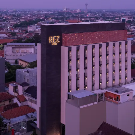 REZ Hotel Semarang