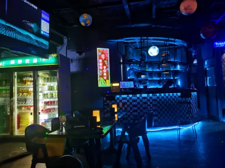 Hailing Island Haizhiguang Holiday Apartment Отели рядом с достопримечательностью «Hailing Island National Wetland Park of Mangrove Forest»