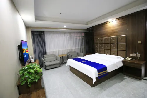 Super 8 Hotel (Xingtai Railway Station Tianyi Square Kaixuan Branch) - Pet friendly