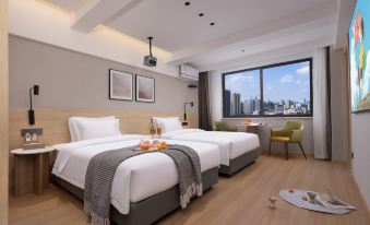 No Sound Hotel ( Chongqing Automobile Bo Sanya Bay Subway Station)