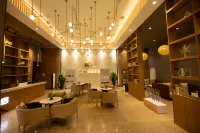 Zhongwei Qigua Light Luxury Hotel - 2-Star