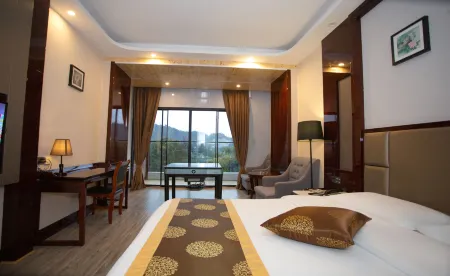 Yongshun Jifeng Resort Hotel