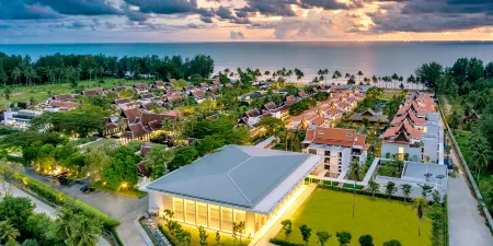 JW Marriott Khao Lak Resort & Spa Отели рядом с достопримечательностью «Као-Лак»