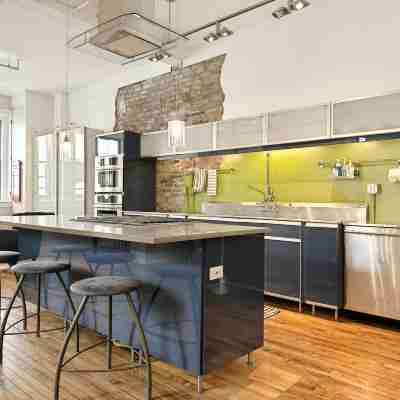 The Historic Lyric Penthouse with Private Rooftop Rooms