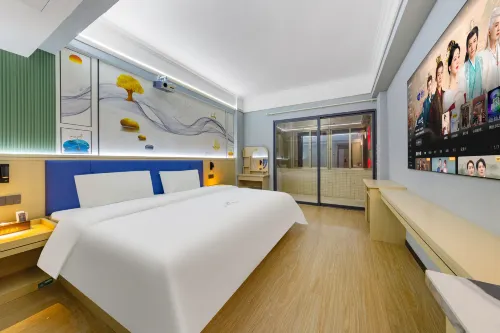 Donghua Hotel - balcony