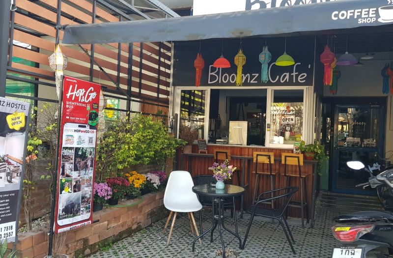 Bloomz Hostel
