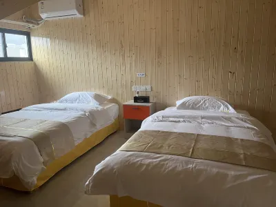 Baili Rhododendron Hotel (Pengcheng Road) Hotel dekat Yi Mountain Flower Valley Scenic Area